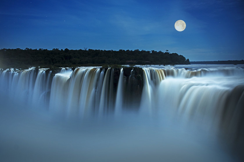 Hotel das Cataratas, A Belmond Hotel - Que tal uma partida de xadrez no  final da tarde neste pequeno paraíso em sua próxima viagem. Reservas  abertas a partir do dia 20 de